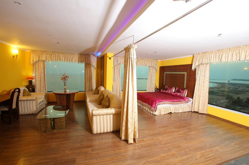 The Quilon Beach Hotel And Convention Center Kollam Ngoại thất bức ảnh