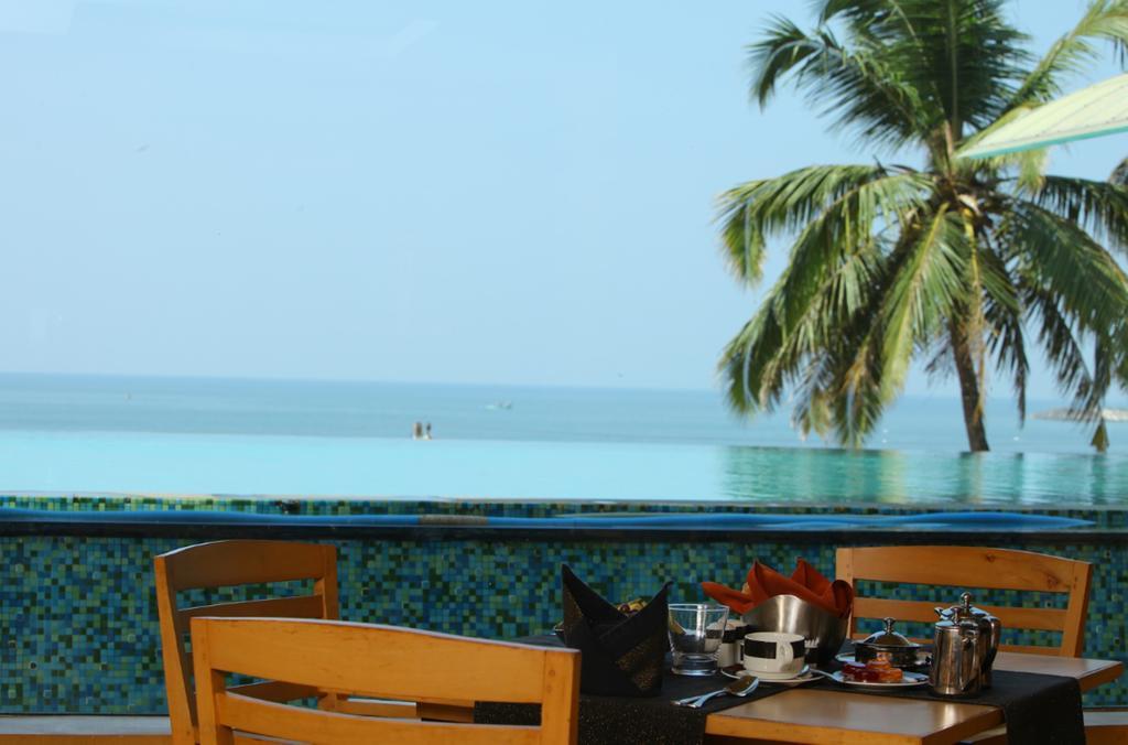 The Quilon Beach Hotel And Convention Center Kollam Ngoại thất bức ảnh