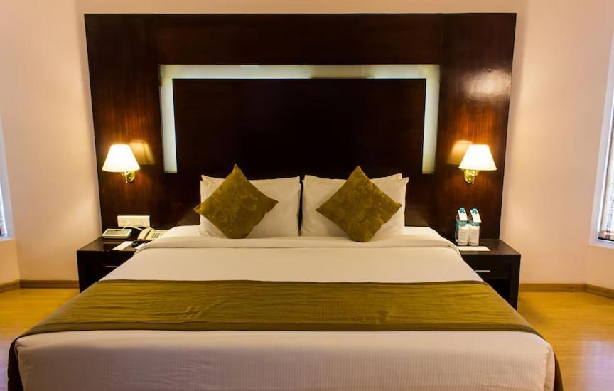 The Quilon Beach Hotel And Convention Center Kollam Ngoại thất bức ảnh