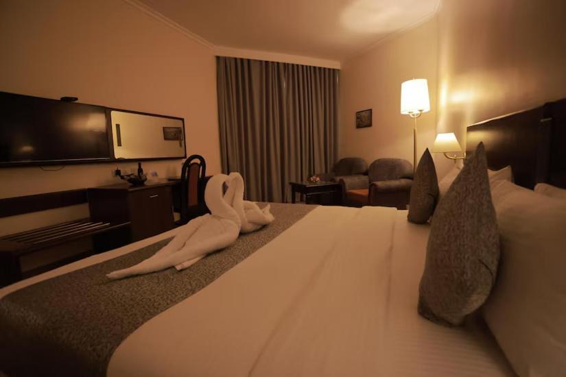 The Quilon Beach Hotel And Convention Center Kollam Ngoại thất bức ảnh