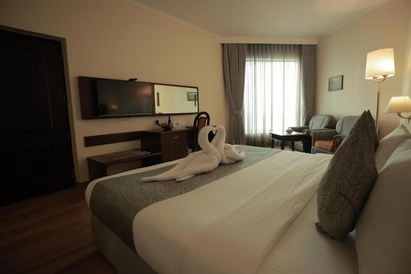 The Quilon Beach Hotel And Convention Center Kollam Ngoại thất bức ảnh