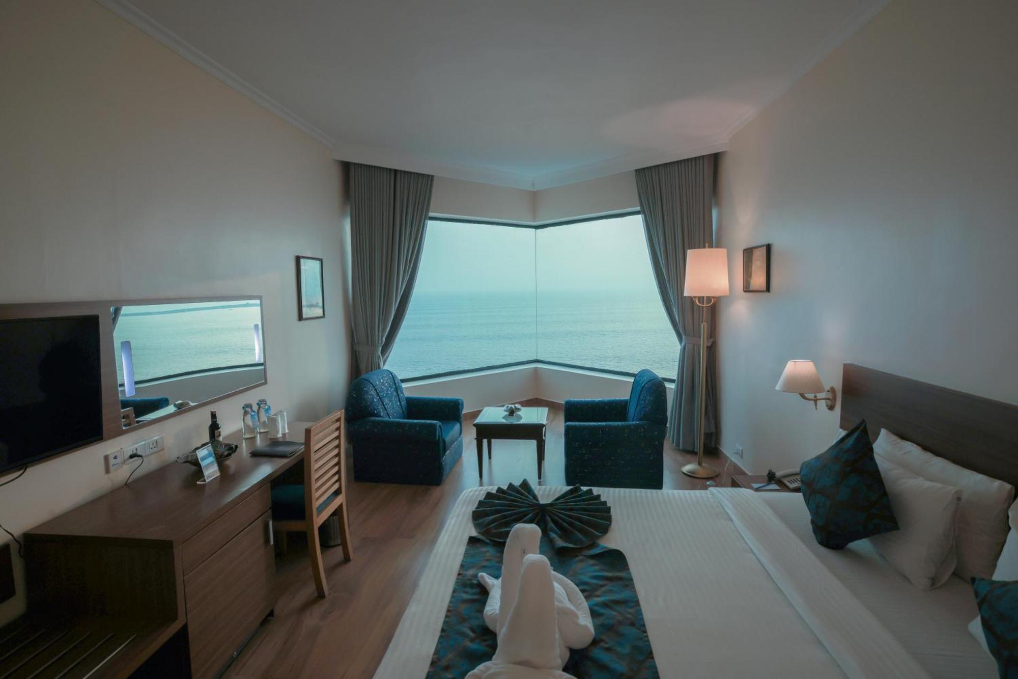 The Quilon Beach Hotel And Convention Center Kollam Ngoại thất bức ảnh