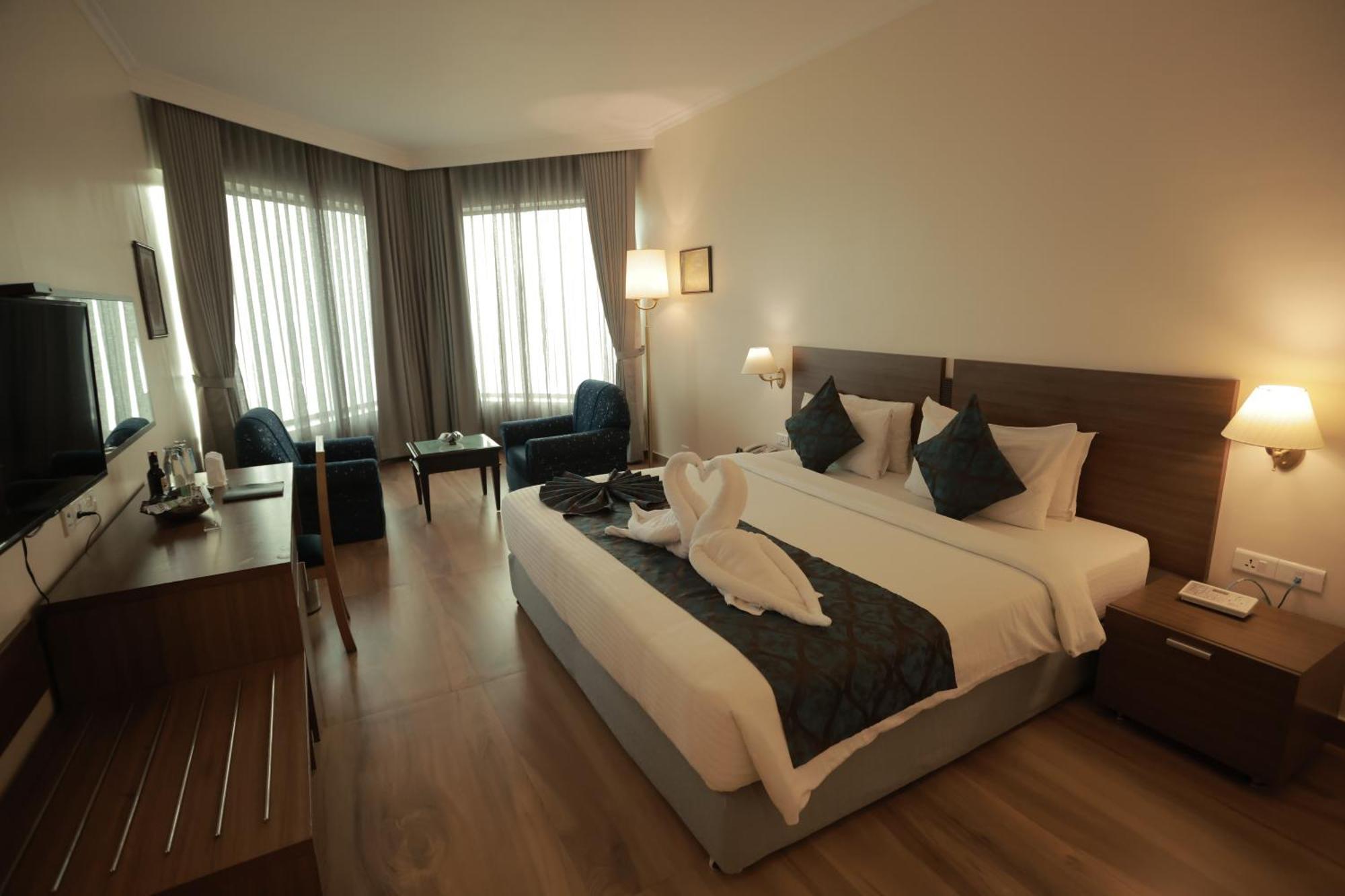 The Quilon Beach Hotel And Convention Center Kollam Ngoại thất bức ảnh