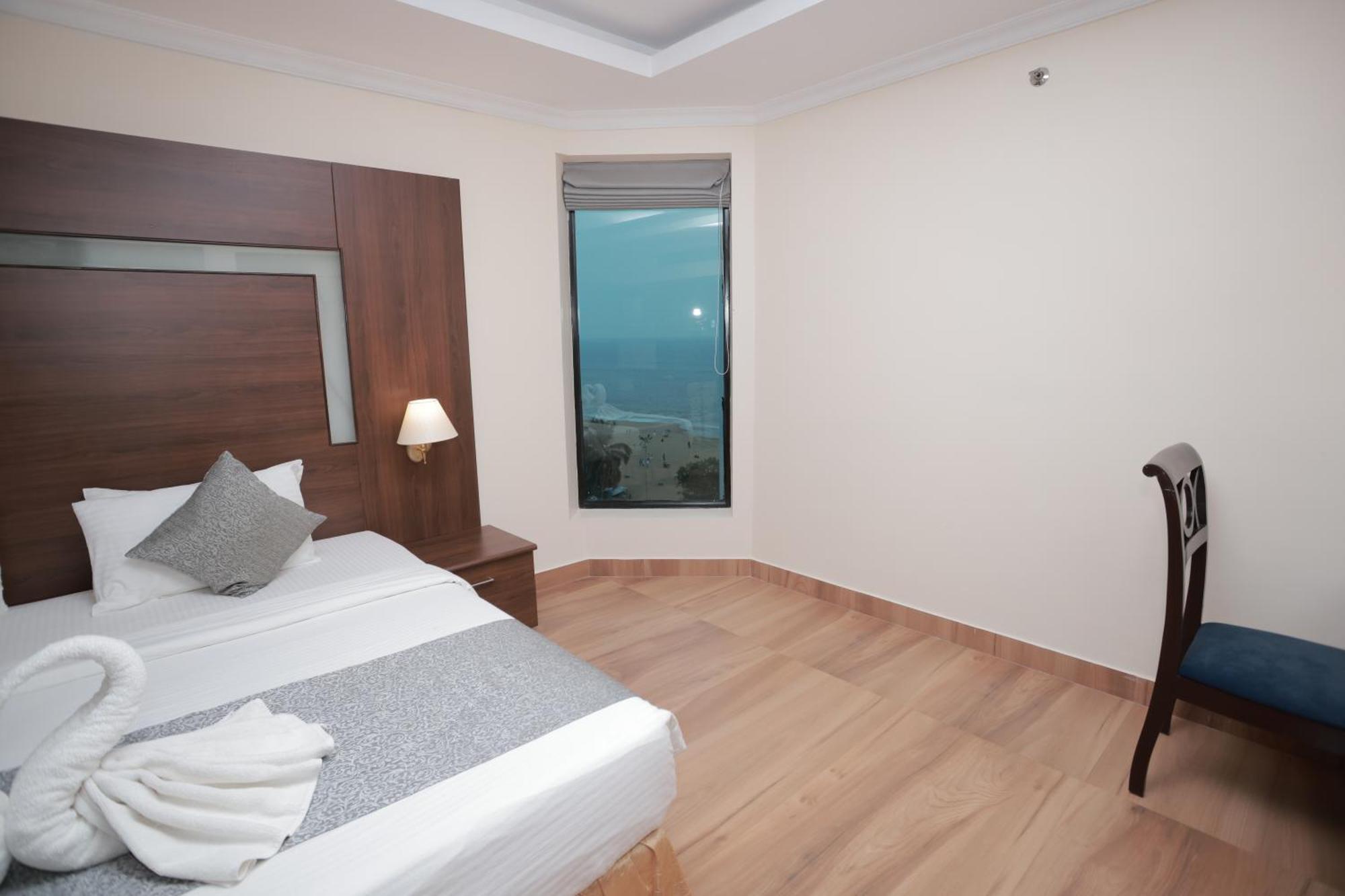 The Quilon Beach Hotel And Convention Center Kollam Ngoại thất bức ảnh