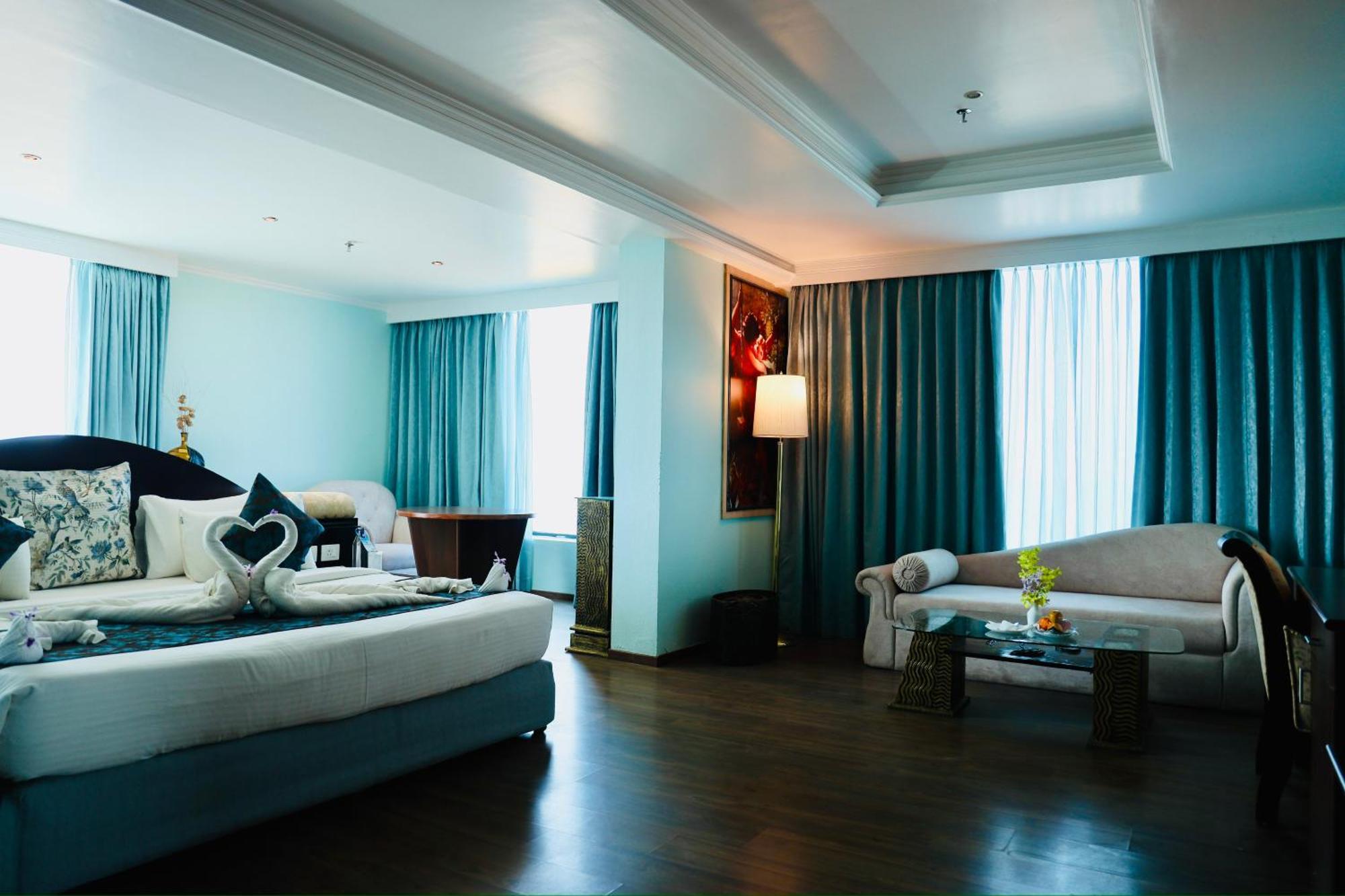 The Quilon Beach Hotel And Convention Center Kollam Ngoại thất bức ảnh