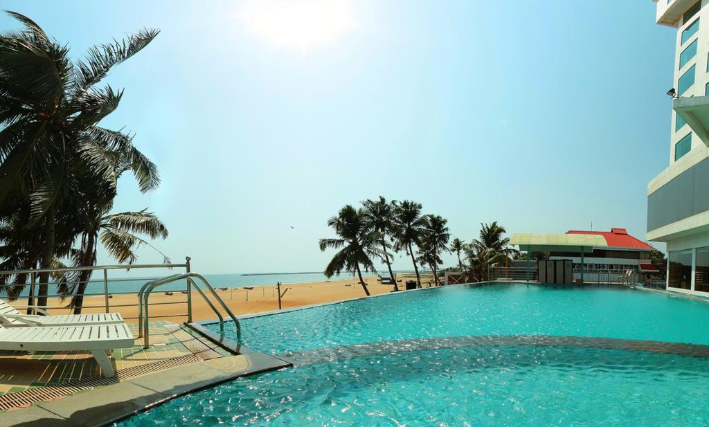 The Quilon Beach Hotel And Convention Center Kollam Ngoại thất bức ảnh